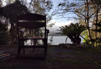 Casa cai  ara na Costeira de Paraty Mirim has Balcony rooms