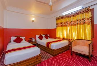 OYO 797 Hotel Aakansh allows 18 year olds to book a room