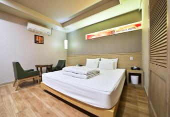 B&B Hotel has Balcony rooms