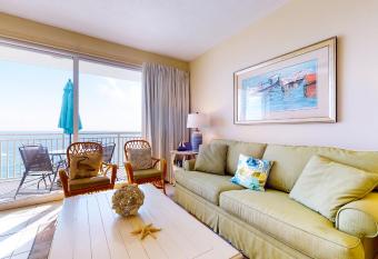 Beachfront - Private Balcony - Near Pier - Flpcb62 allows 18 year olds to book a room