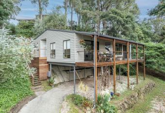 Treetops: 3-Bedroom Open Plan Balcony House allows 18 year olds to book a room