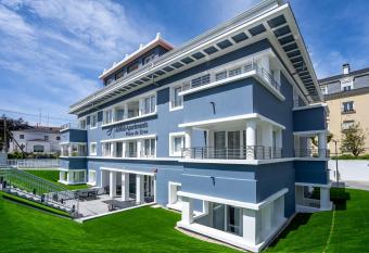 abba Apartments Playa de Gros San Sebasti  n has Balcony rooms