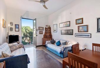 Europa - Arenzanohost has Balcony rooms