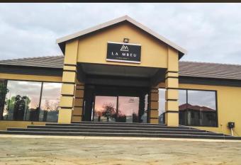 La mbeu concierge has Balcony rooms