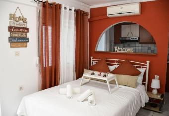 City Center Apartment 3 With Comfortable Double Bed allows 18 year olds to book a room