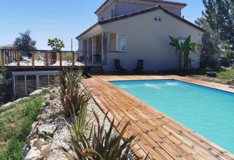 Grande Villa au calme pr  s de Villeneuve sur lot has Balcony rooms