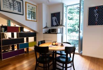 Walters Balcony Suite allows 18 year olds to book a room