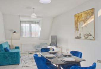 Brand New! Elegant 2-Bed Apartment in Coventry allows 18 year olds to book a room