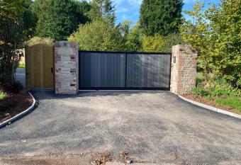 Appleacre Accommodation allows 18 year olds to book a room