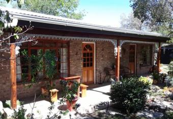 One Bedroomed Garden Cottage with Verandah allows 18 year olds to book a room