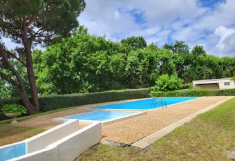 T2 situation exceptionnelle sur le port ostr  icole d Andernos allows 18 year olds to book a room