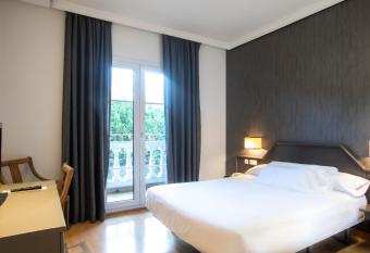 Hotel Urdanibia Park has Balcony rooms