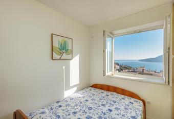 Petit Jolie has Balcony rooms