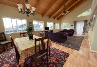 Bayshore Rv Park & Guest Suites has Balcony rooms