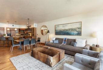 1 Bedroom Condo - The Lodges at Deer Valley condo has Balcony rooms