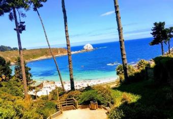 Pinares del Canelillo, Algarrobo, Chile has rooms with a private hot tub