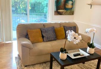 The Getaway has Balcony rooms