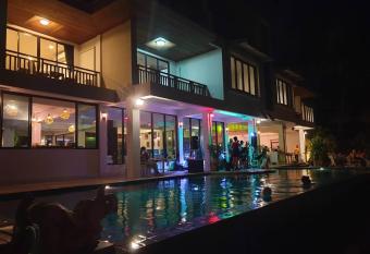 Baan Ampai Beach Hotel has Balcony rooms