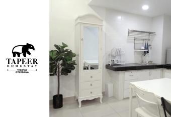 Tapeer Homestay 19CC188 @D Perdana Kota Bharu has Balcony rooms