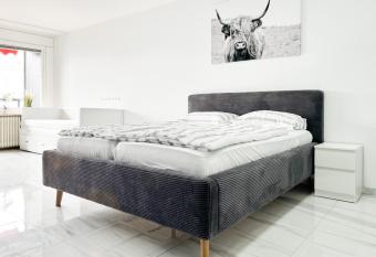 Modernes Apartment mit Stil in City Lage allows 18 year olds to book a room