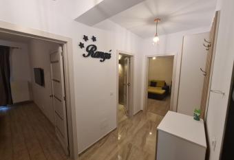 RANGA Apartments-Family has rooms with a private hot tub