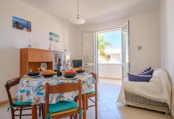 Villetta Libeccio Torre dell orso has Smoking/Balcony rooms