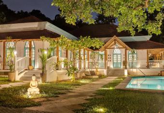 ESTATE DE FLORESTA allows 18 year olds to book a room