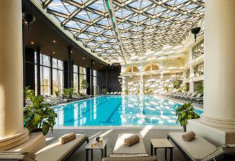 Kings  Valley Medical & Spa Hotel has Balcony rooms