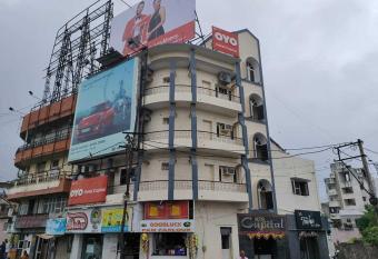 OYO Flagship Hotel Capital allows 18 year olds to book a room