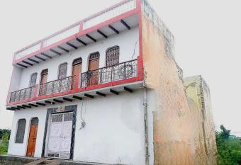 OYO City Grand Hotel allows 18 year olds to book a room