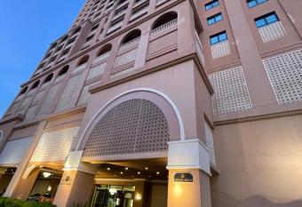 Luxury apartment, The pearl Qatar has Balcony rooms