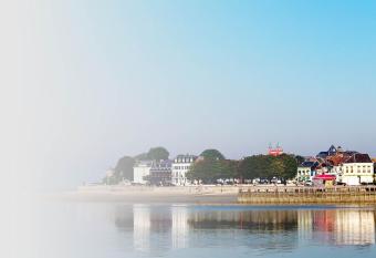 Les aviateurs has Smoking rooms