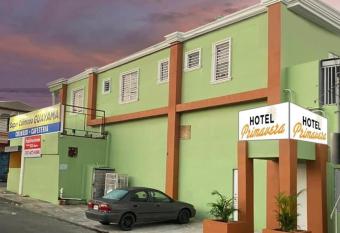 Hotel primavera has Smoking/Balcony rooms