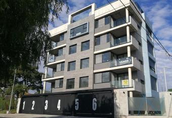 Depto. en Costanera San Nicolas has rooms with a private hot tub