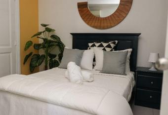 Residencial Frank I allows 18 year olds to book a room