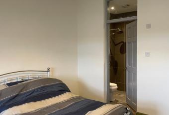 7 Station Road allows 18 year olds to book a room