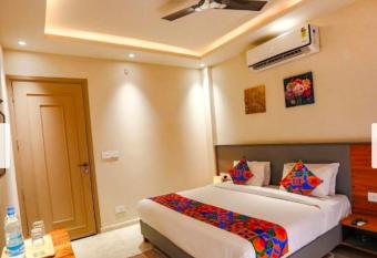 Golden Petel Suites has Balcony rooms