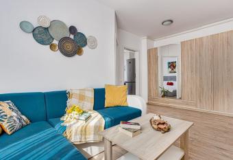 Dodi Blue Apartament has Balcony rooms