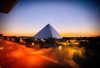 Downtown Memphis Condo has Balcony rooms