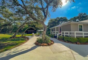 The Retreat at Oak Acres Guest House allows 18 year olds to book a room