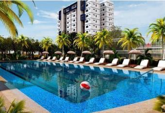 Hermoso Departamento con Albercas y amenidades has rooms with a private hot tub