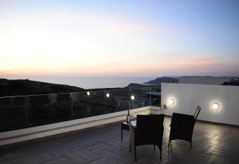 Sunset and Seaview Apartment -Brand New has Balcony rooms
