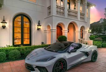 ECM Presents C8 Mansion-Houston   s Newest Luxury Experience has Balcony rooms