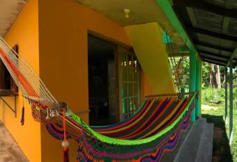 la casa naranja has Balcony rooms