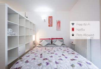 - Villa Maria Cecilia Hospital - Delizioso flat - FREE Wi-Fi & Netflix has Balcony rooms