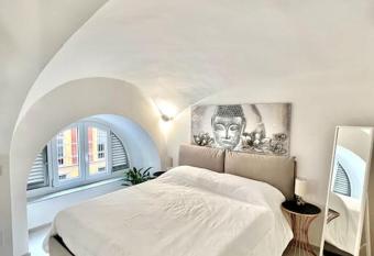 Gioia Loft allows 18 year olds to book a room
