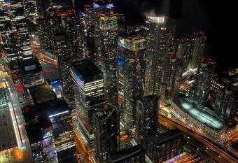 Niagara falls has Balcony rooms