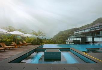 Forest Hills Hotel has Balcony rooms