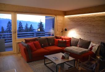 Chez Karina et Philippe has Balcony rooms