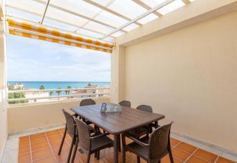 Atico Lujoso has Balcony rooms